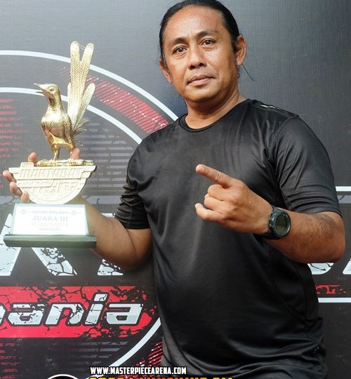 Mr Agus Kaw Team naik podium hasil kerja MB besutannya Fewrguso