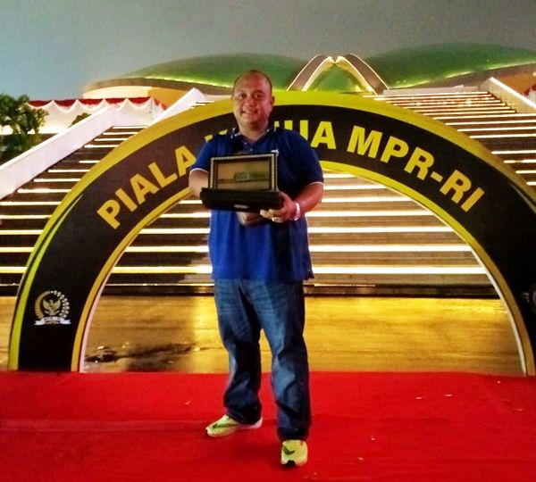 Mr Ranggi bawa Trophy bergengsi Juara umum Single Fighter Piala Ketua MPR-RI