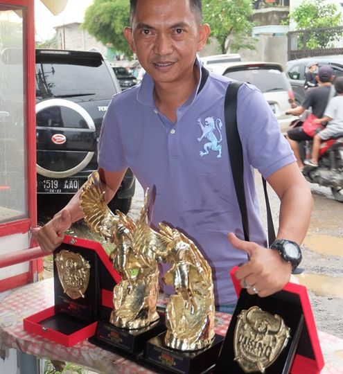 H.Imam PMB sukses meraih 3 tropy mewah dari MB mewahnya Popeye dan 1 Trophy dari Rere Ijo andalannya